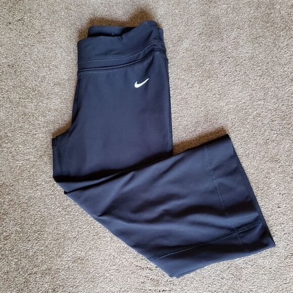 *Nike dri fit capris, black, XS - Picture 1 of 4
